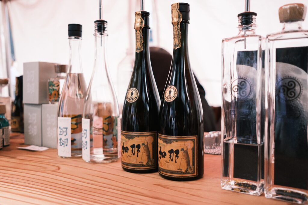 西平酒造さんの『加那BLACK』『珊瑚』『巴モワ』ボトル